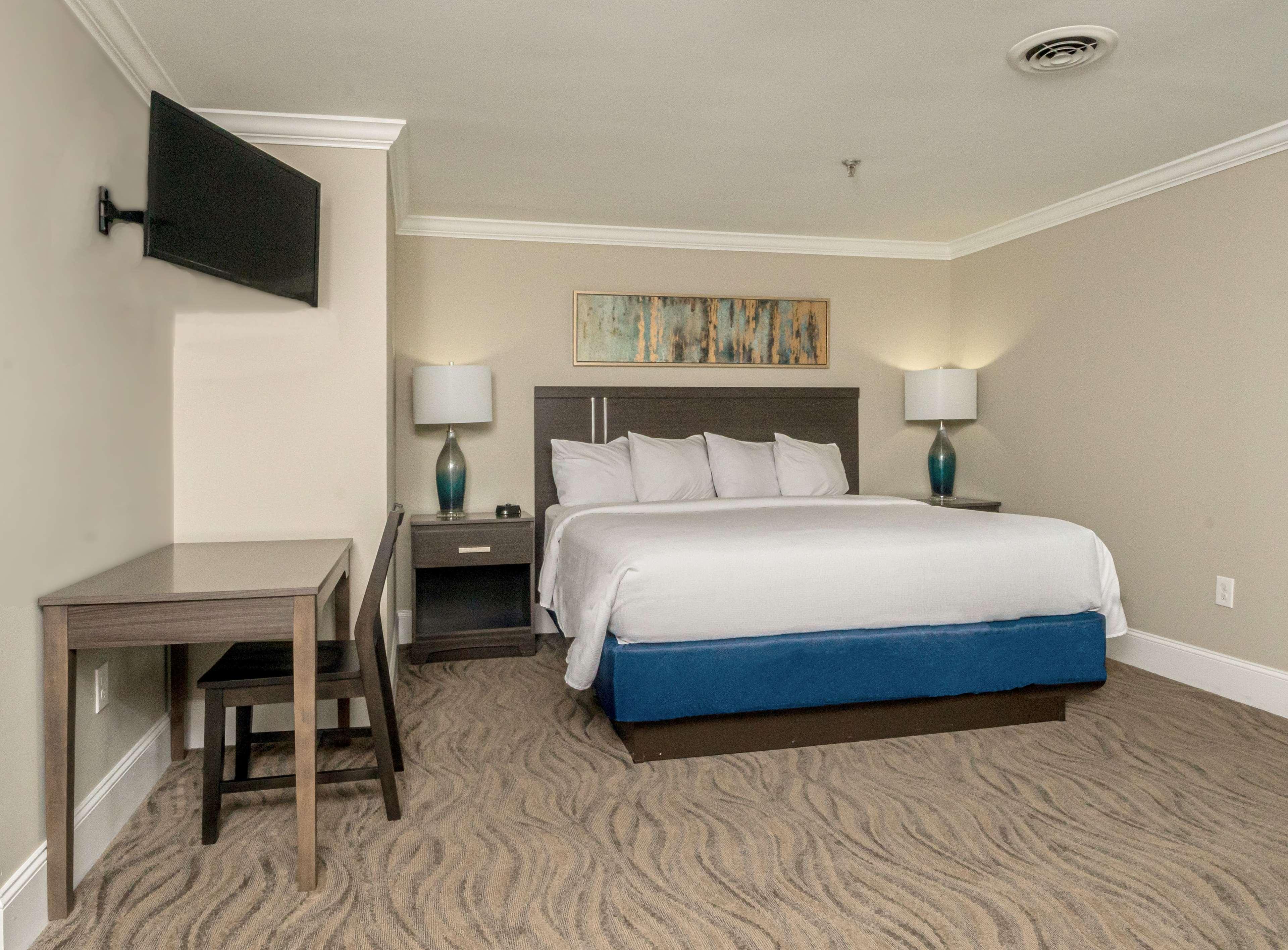 Bask Hotel At Big Rock Landing Morehead City Buitenkant foto