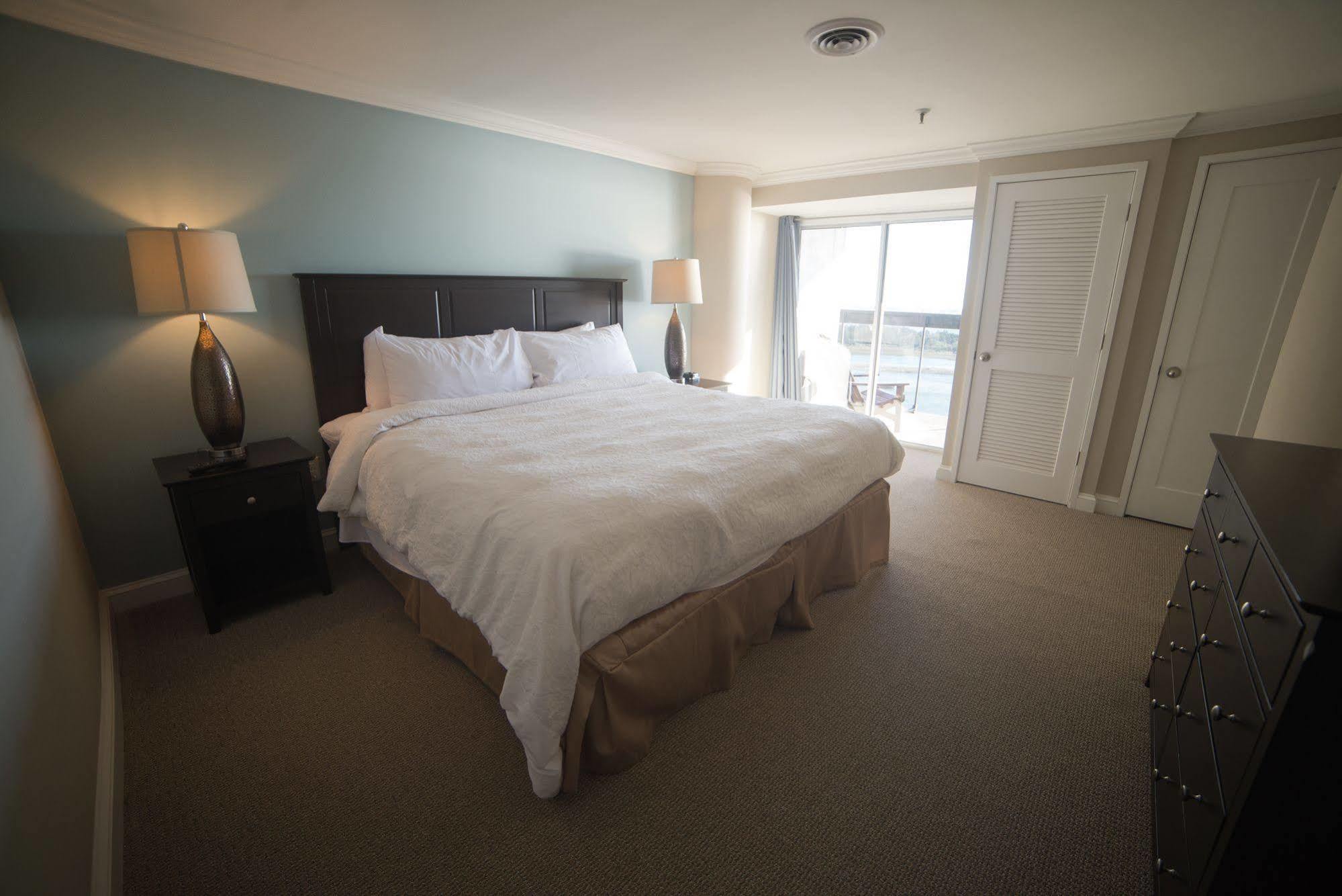 Bask Hotel At Big Rock Landing Morehead City Buitenkant foto